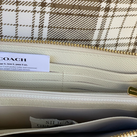 Coach Gallery Plaid Wallet & Tote Bag - Picture 7 of 11